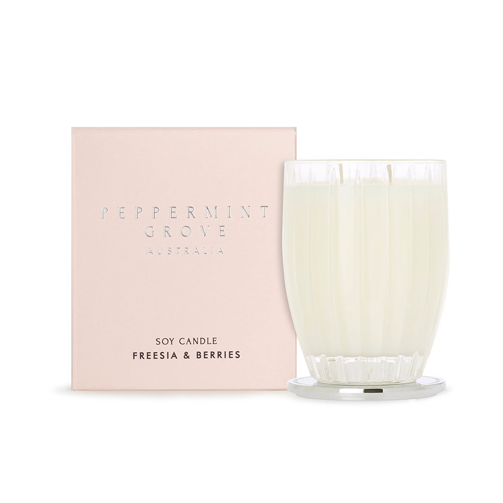 Freesia & Berries - 370g Candle