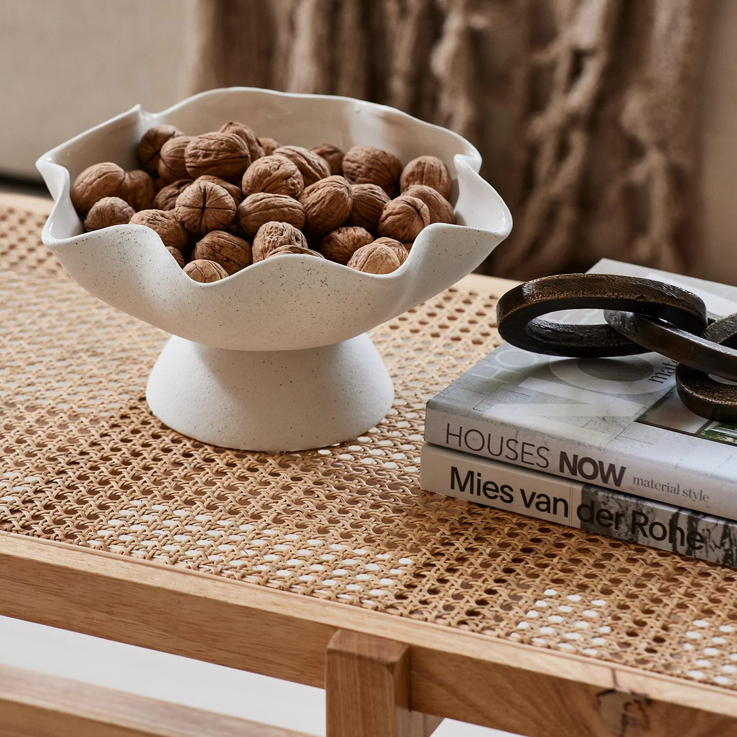 Ripple Pedestal Bowl - White 30x16cm