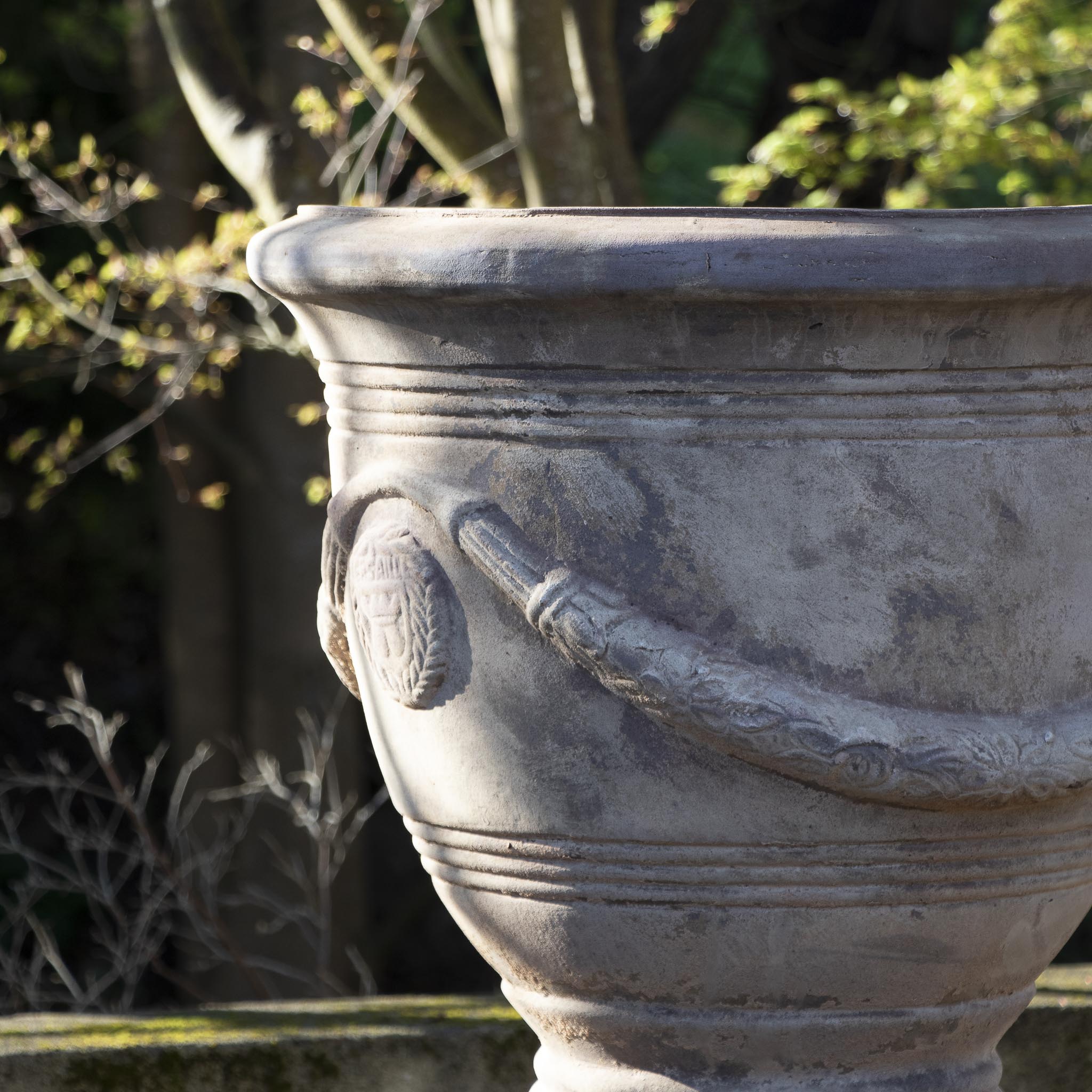 Villa Urn - Antique