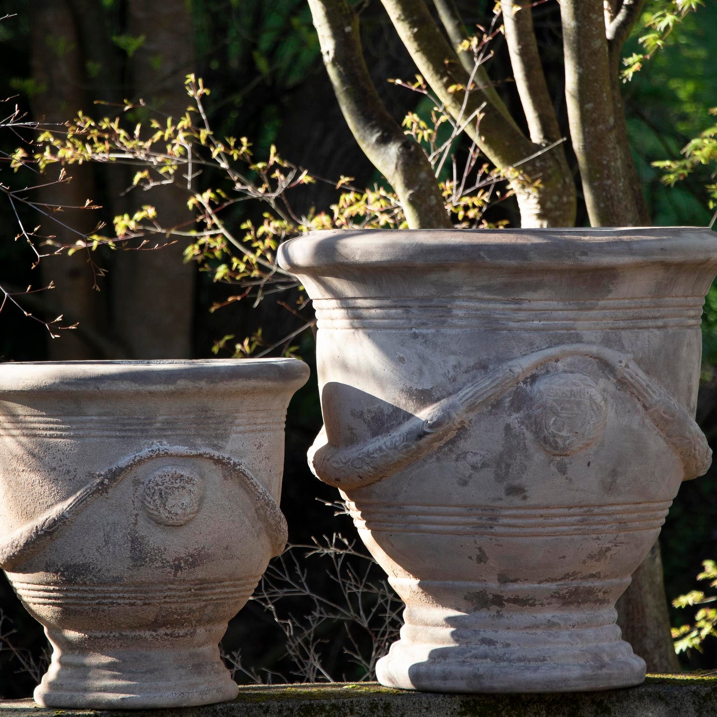 Villa Urn - Antique