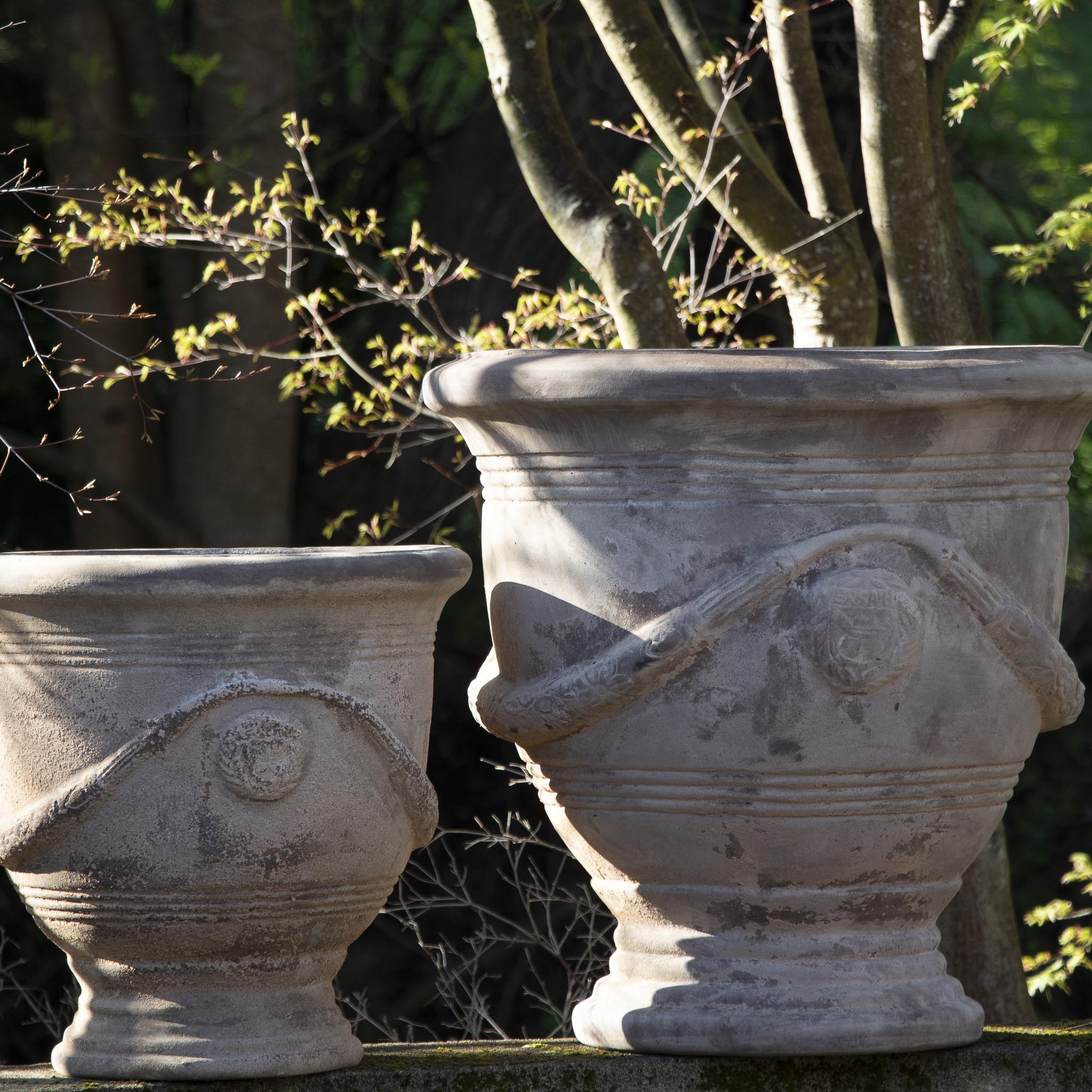 Villa Urn - Antique