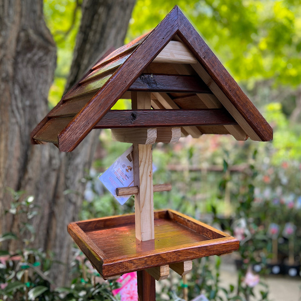 Cedar Bird Feeder Pole Type