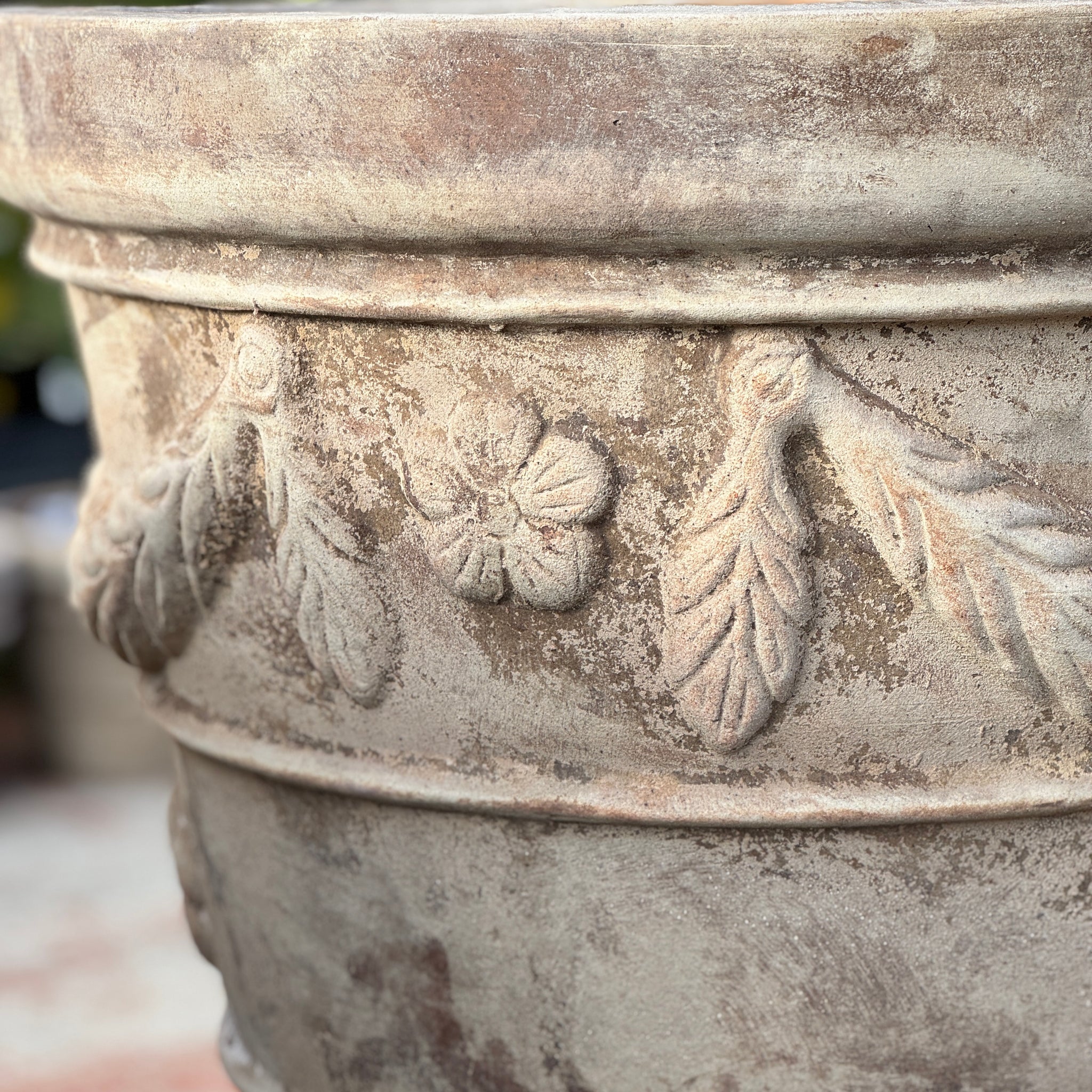 Wreath Planter - Antiqua