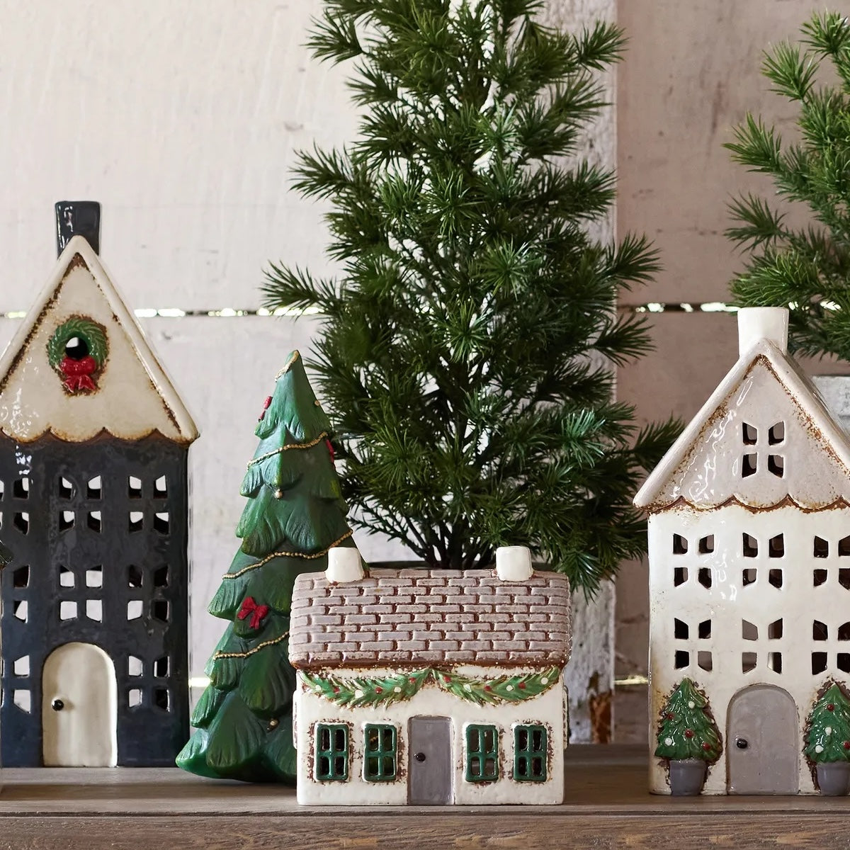 Christmas Tea Light Cottage With Swag