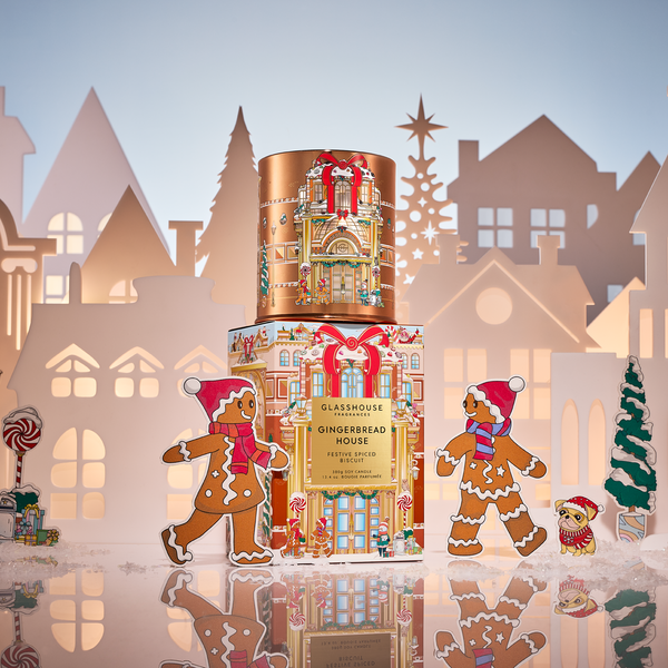 Gingerbread House - 380g Candle