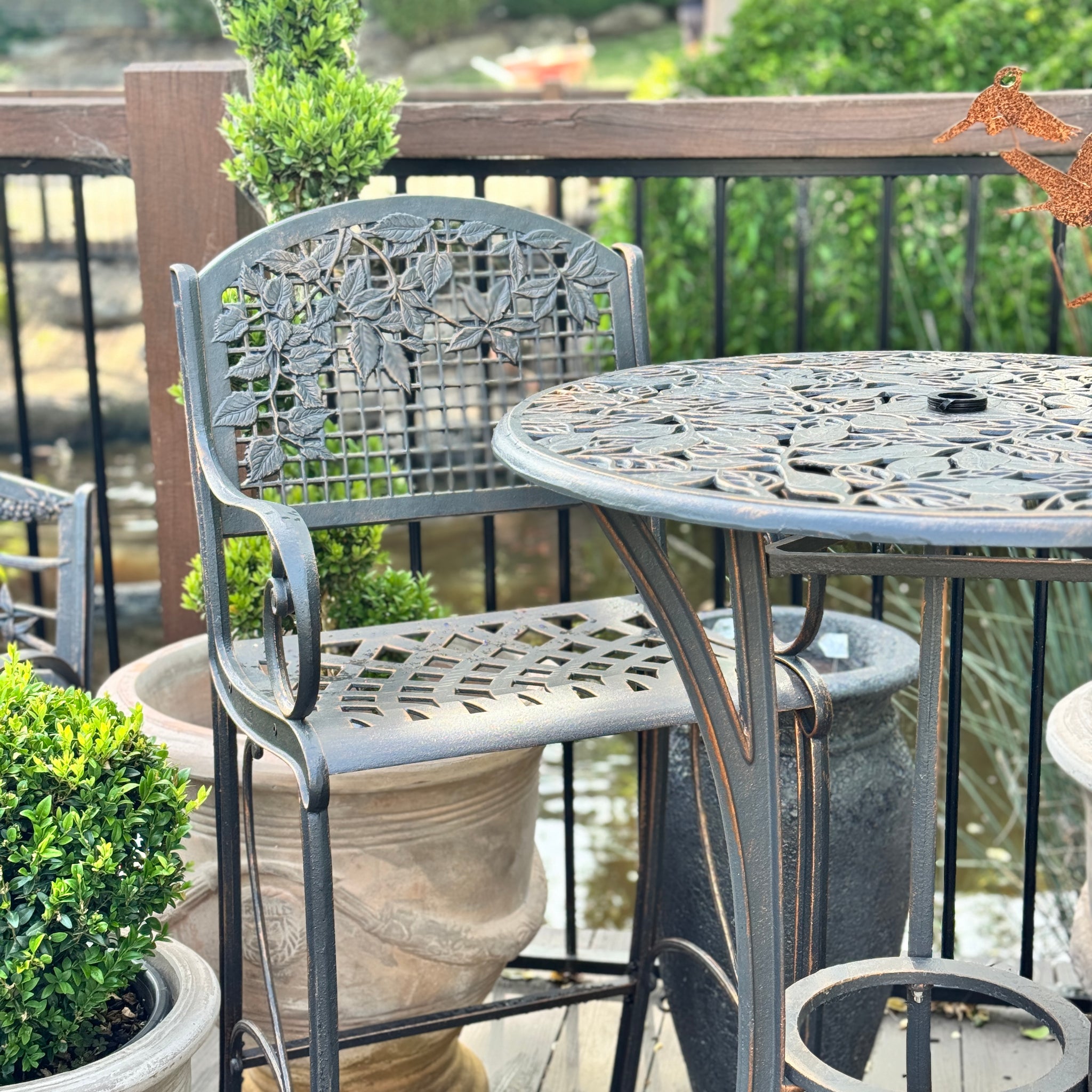 Cast Iron Pub Setting 3pc - Leaves