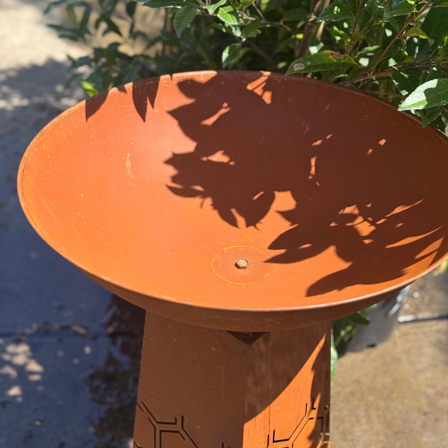 Steel Decor Bee
