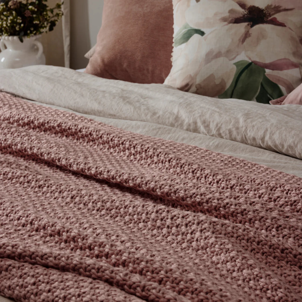 Jarah Throw 140 x 175cm - Blush