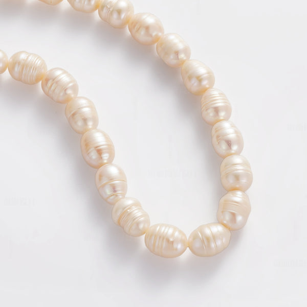 Luna Pearl Necklace