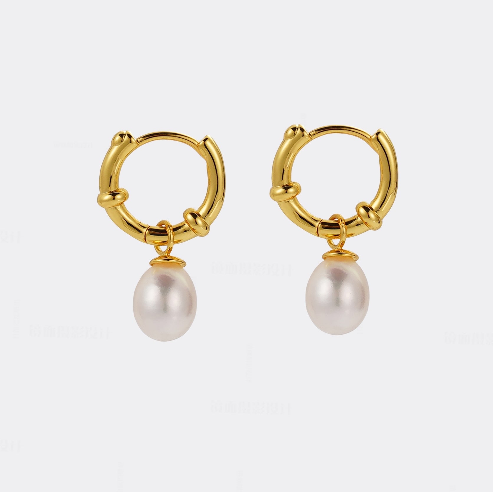 Tessa Pearl Hoop Earring - Gold