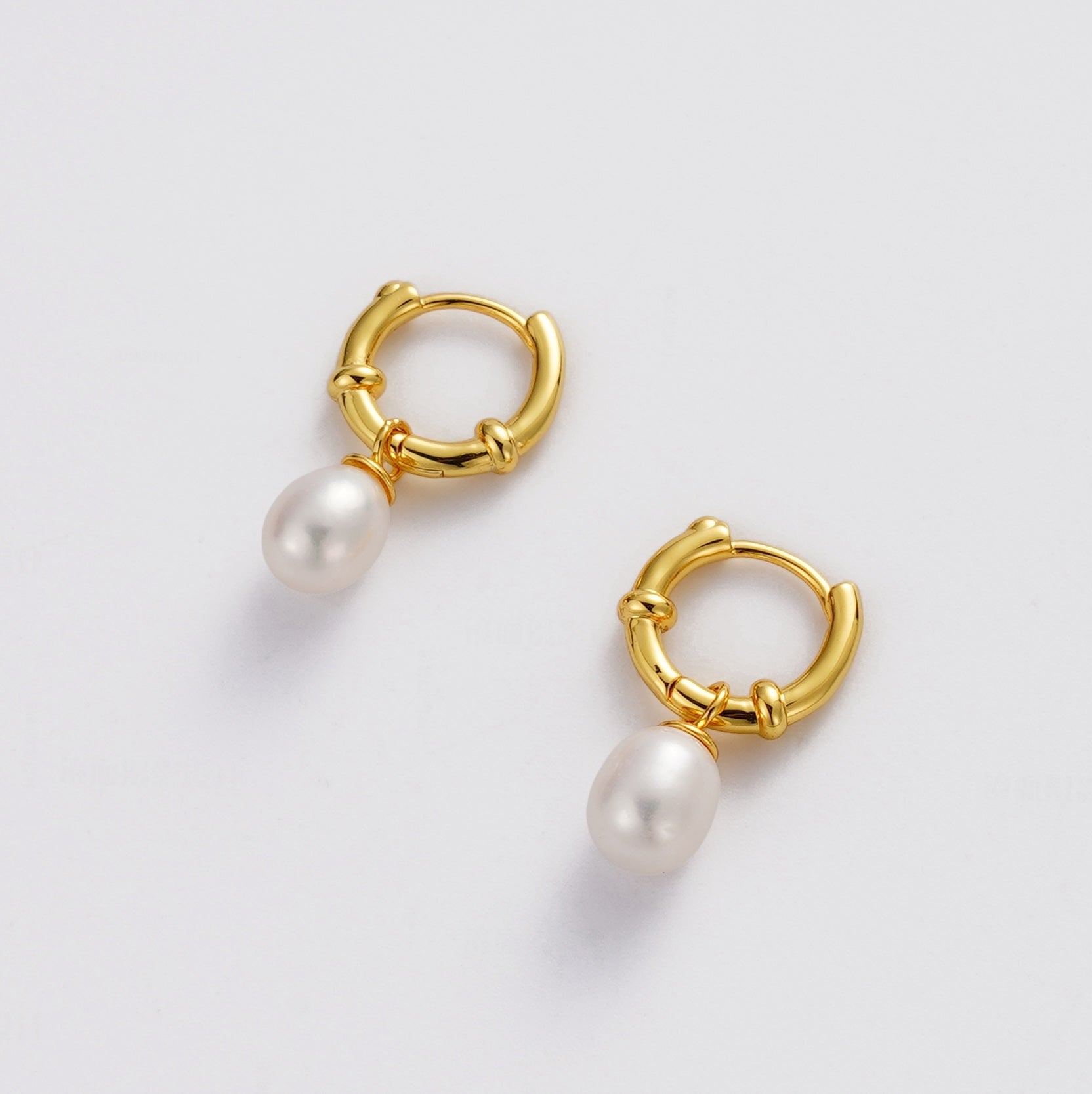 Tessa Pearl Hoop Earring - Gold