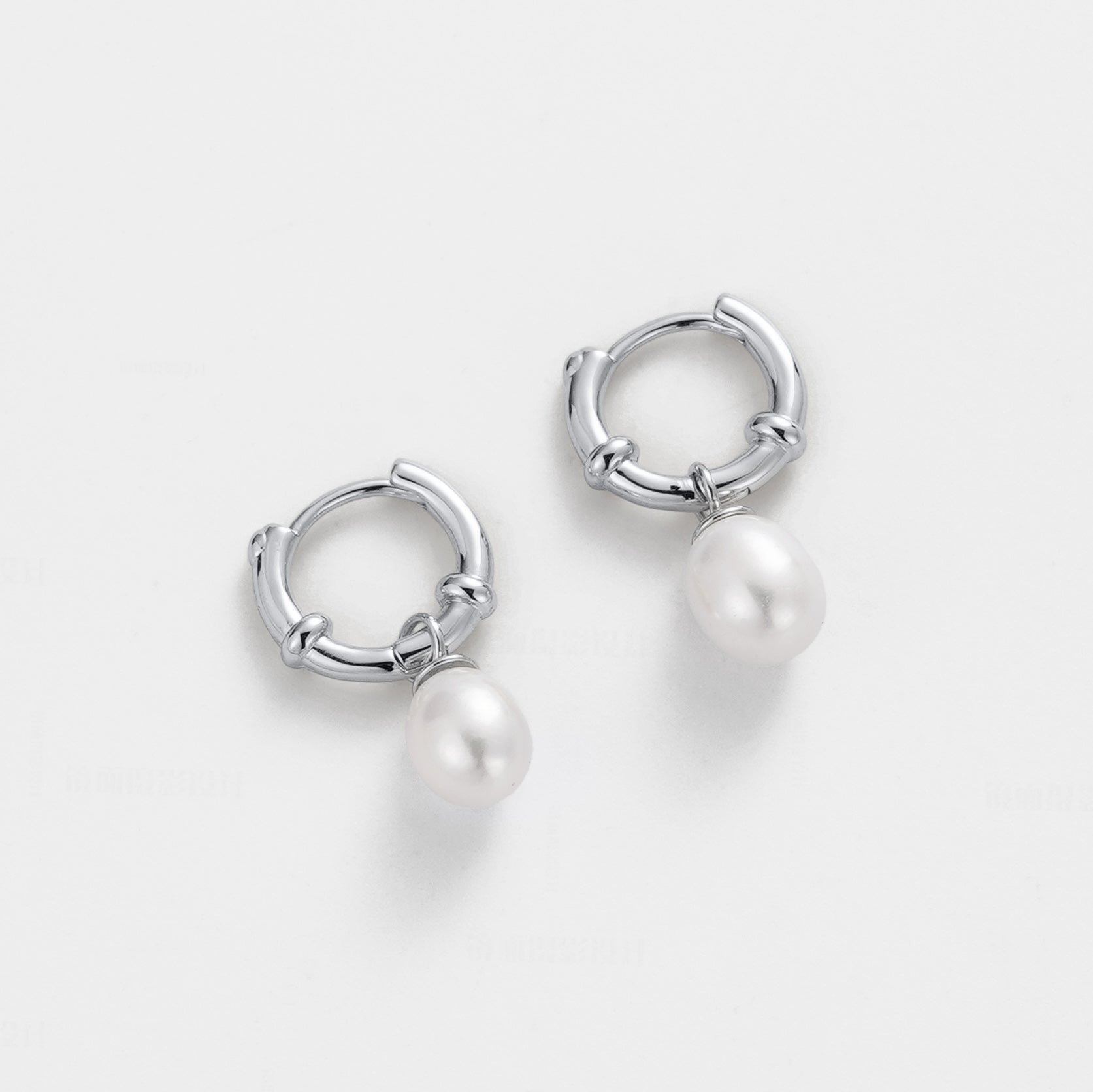 Tessa Pearl Hoop Earring - Silver