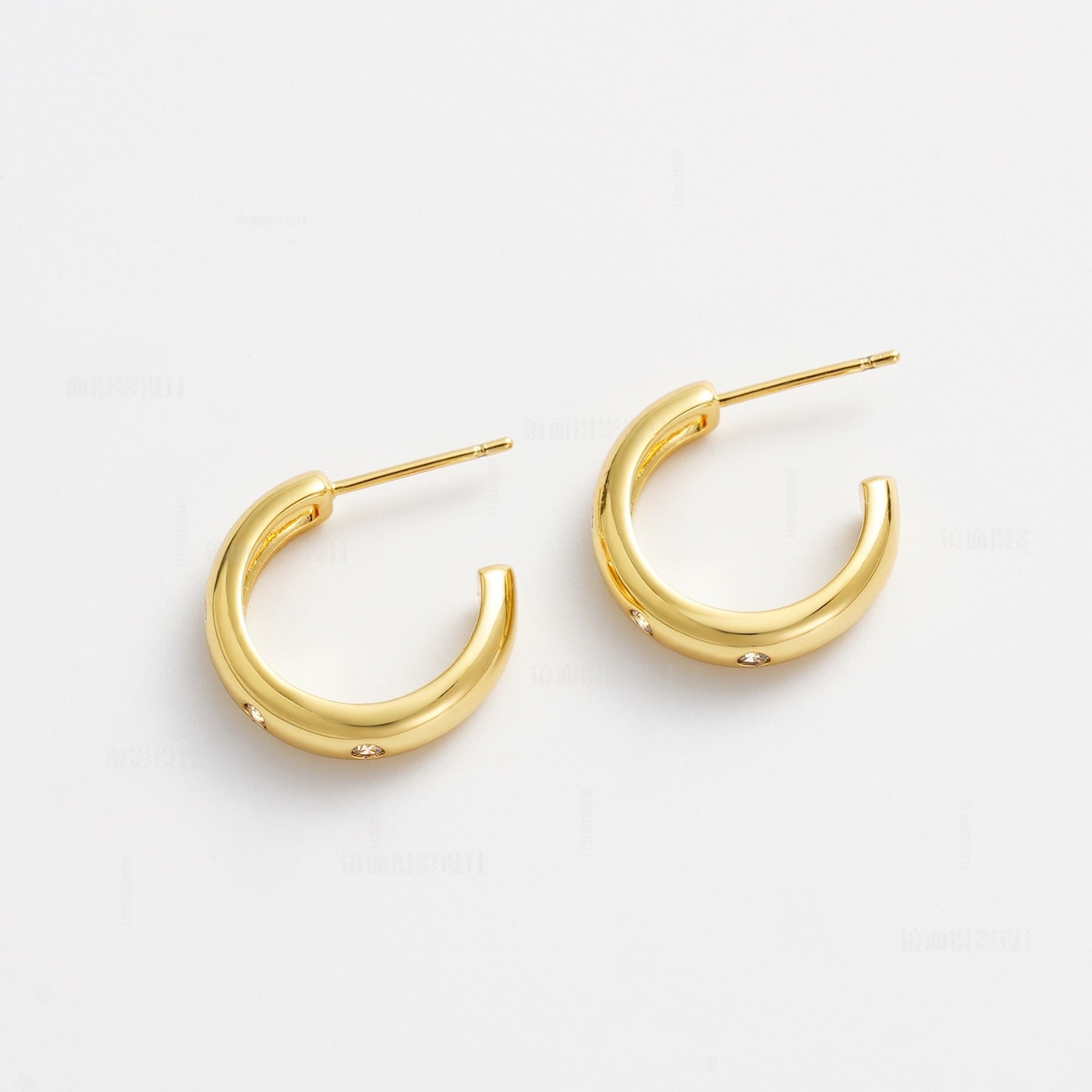 Talia Hoop - Gold