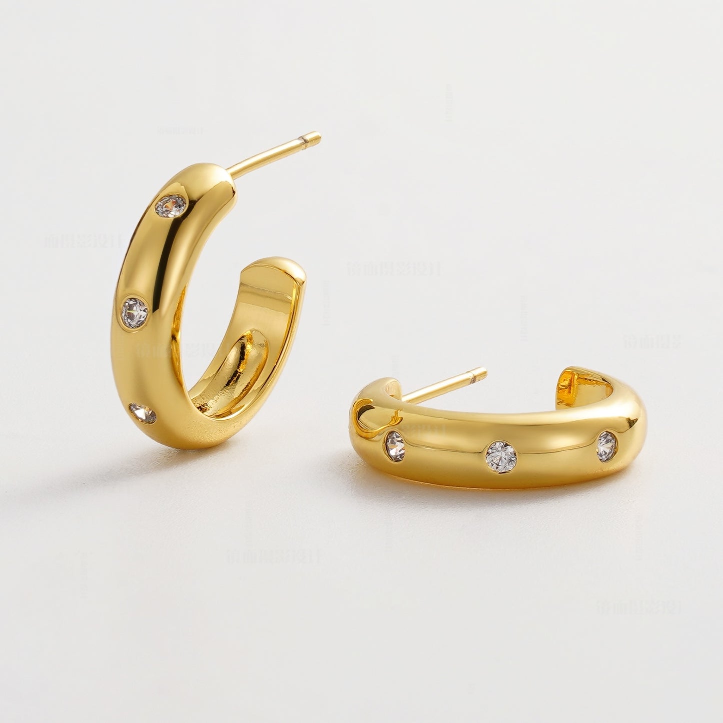Talia Hoop - Gold