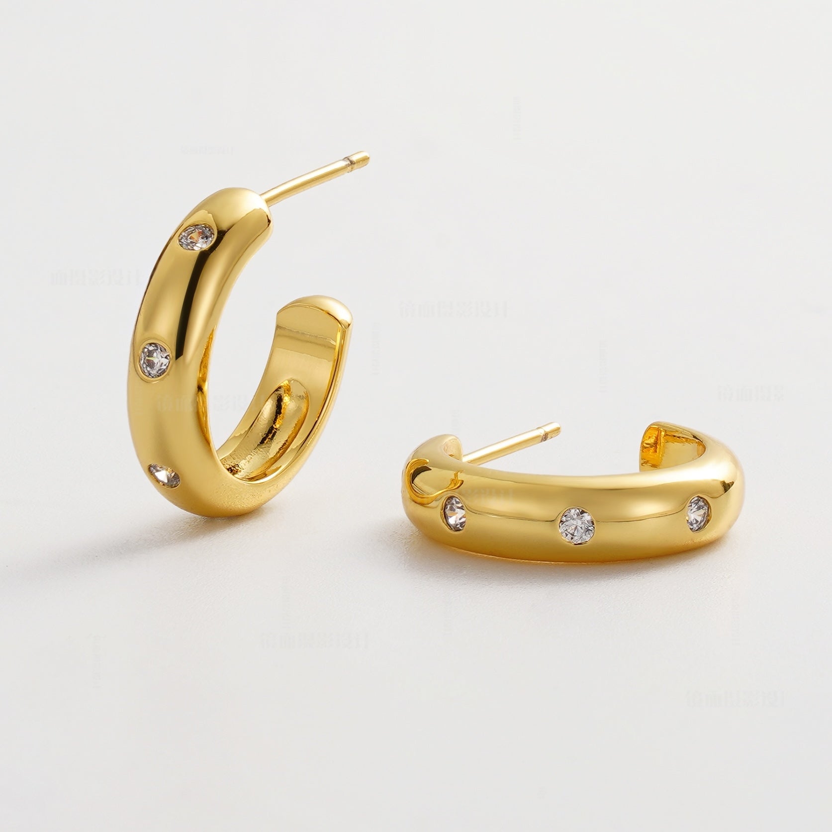Talia Hoop - Gold