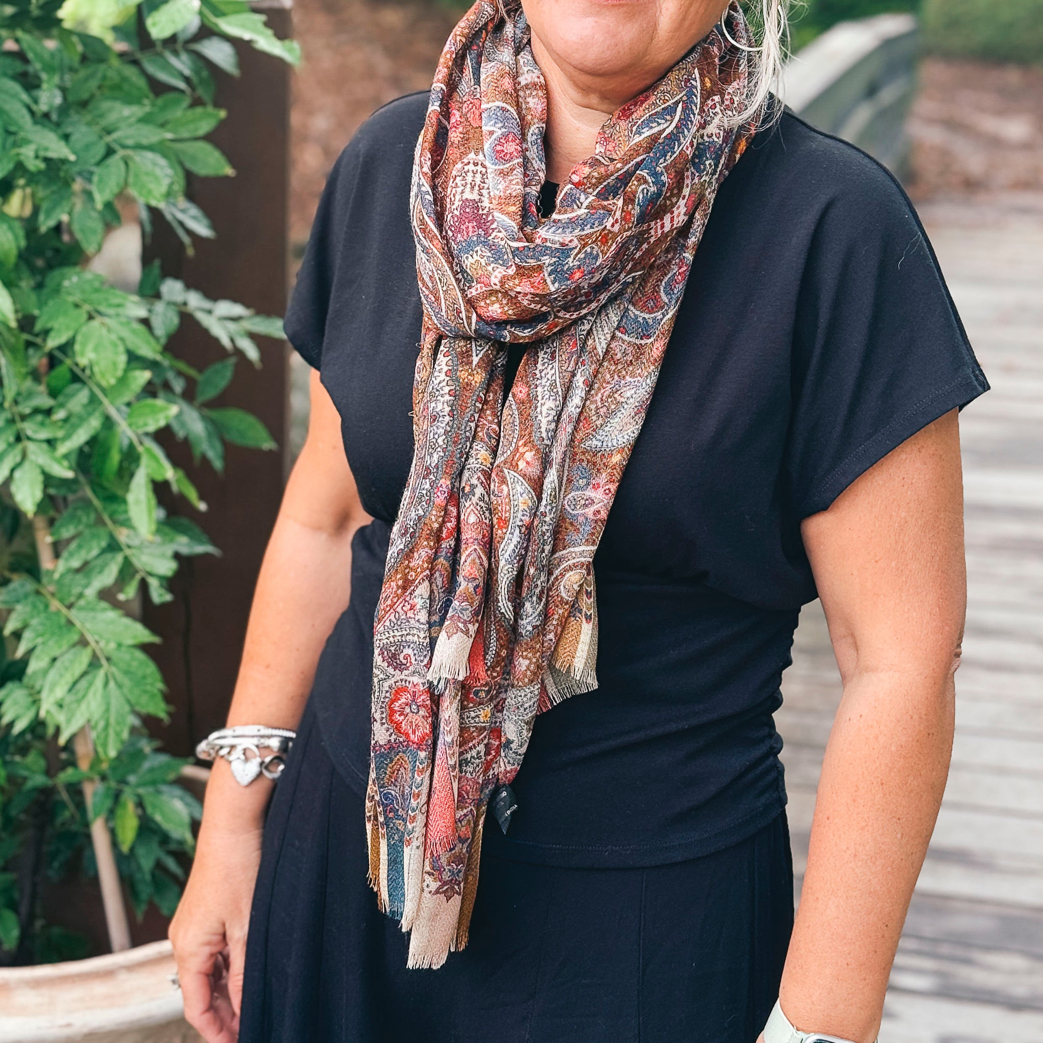 Merino Wool Scarf - Paisley Heart