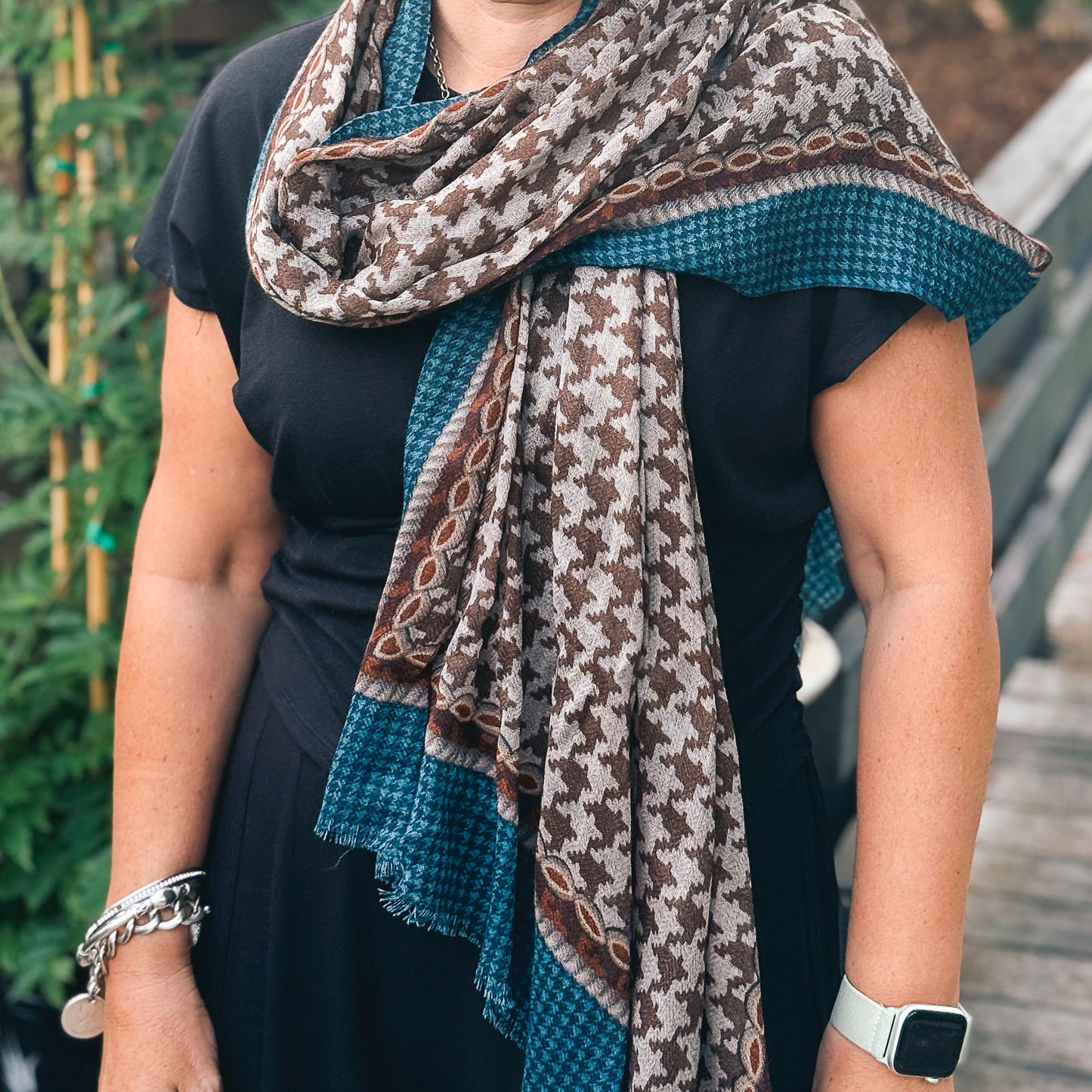 Merino Wool Scarf - Houndstooth