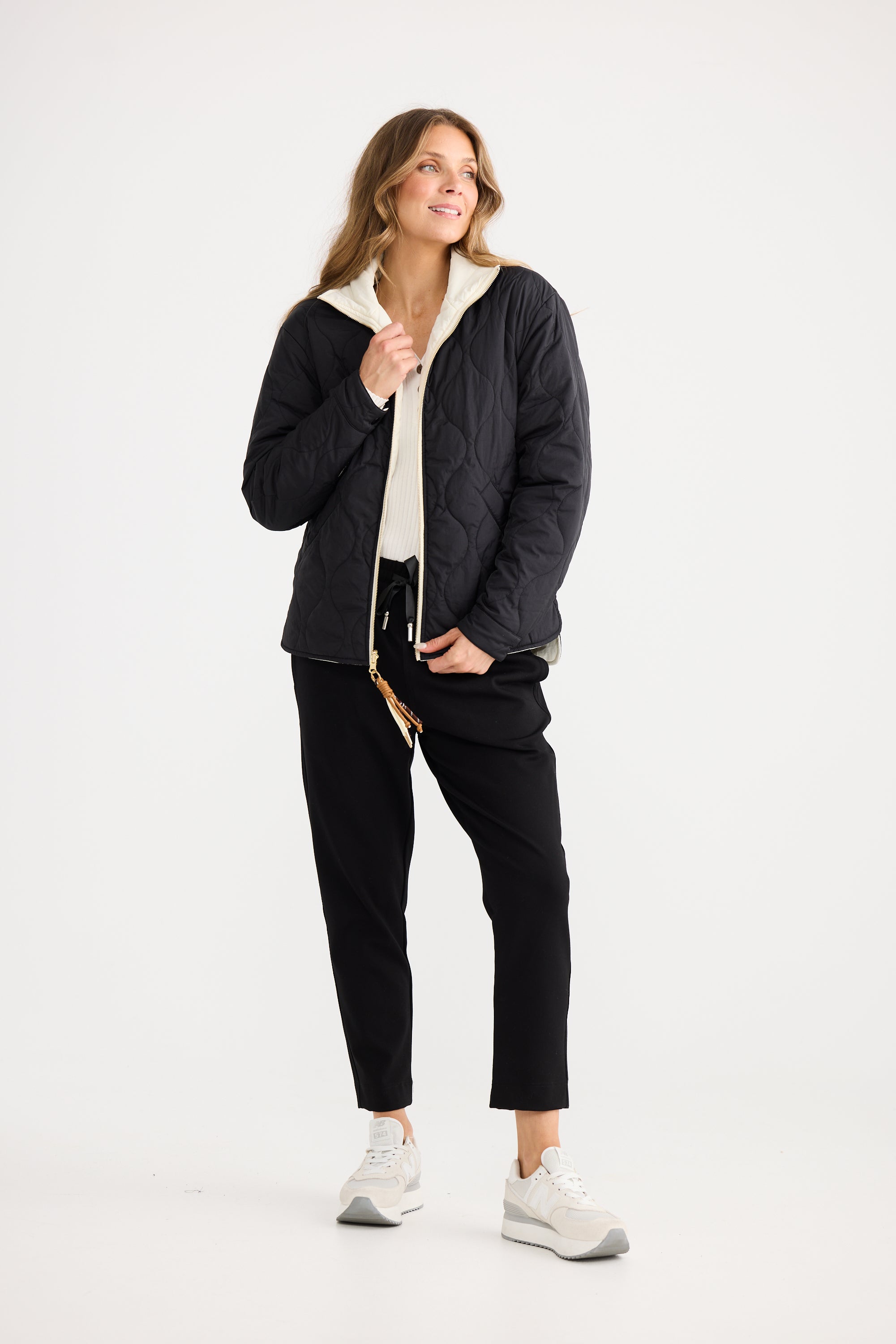 Ellis Puffer - Black W Cream