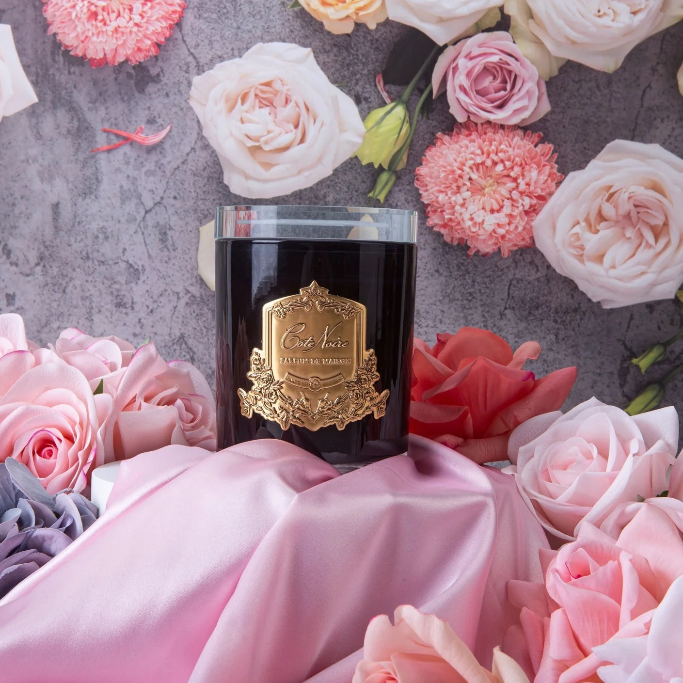Gold Badge Candle 450g - Charente Rose