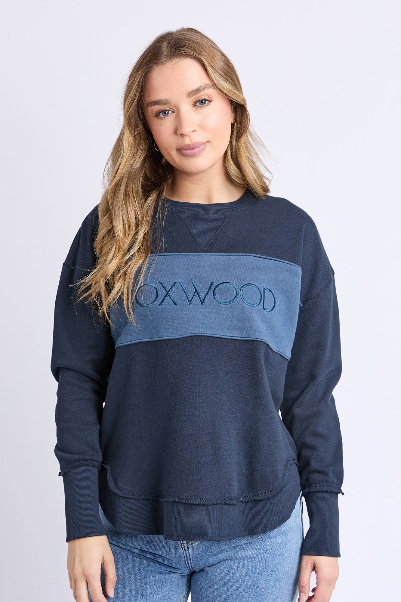 Simplified Tonal Crew - Navy