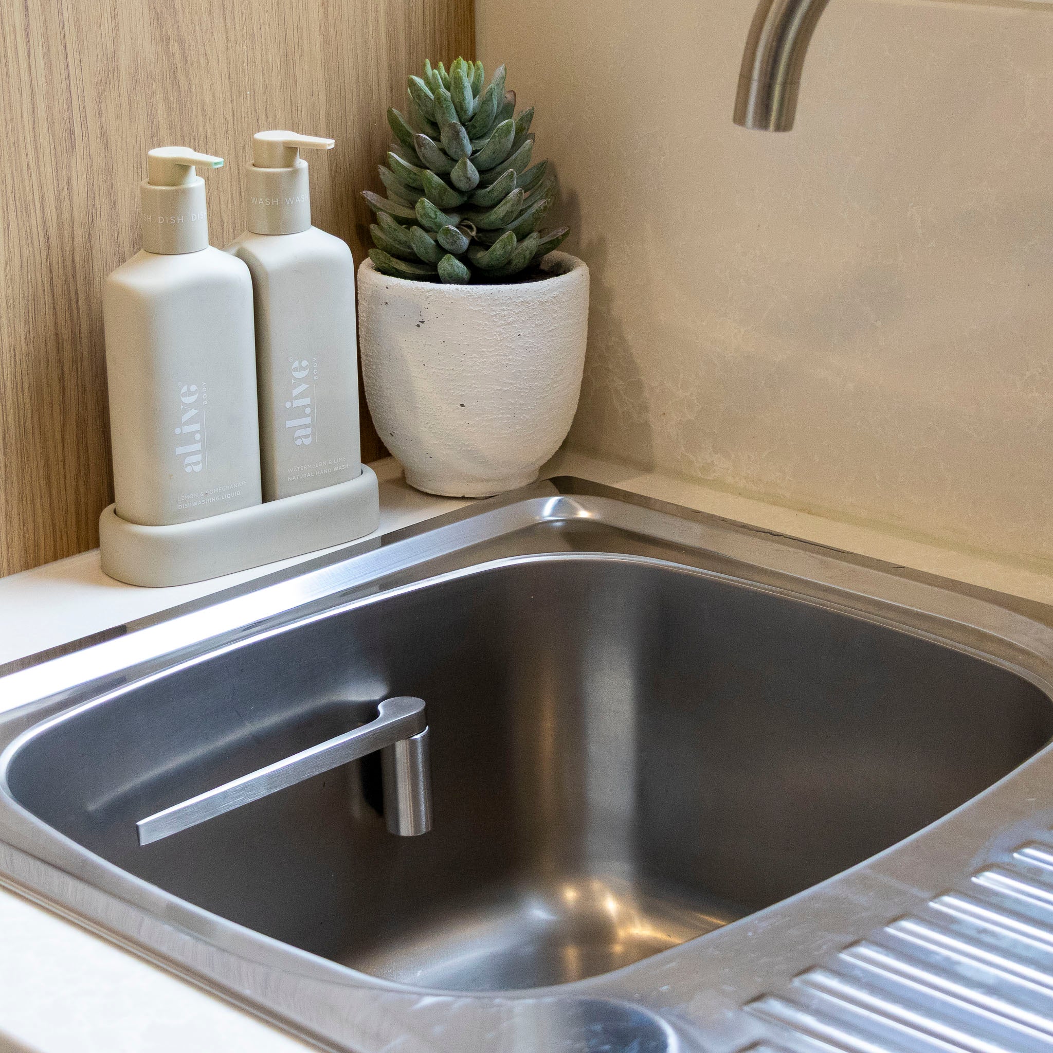 Magnetic Dish Cloth Holder -