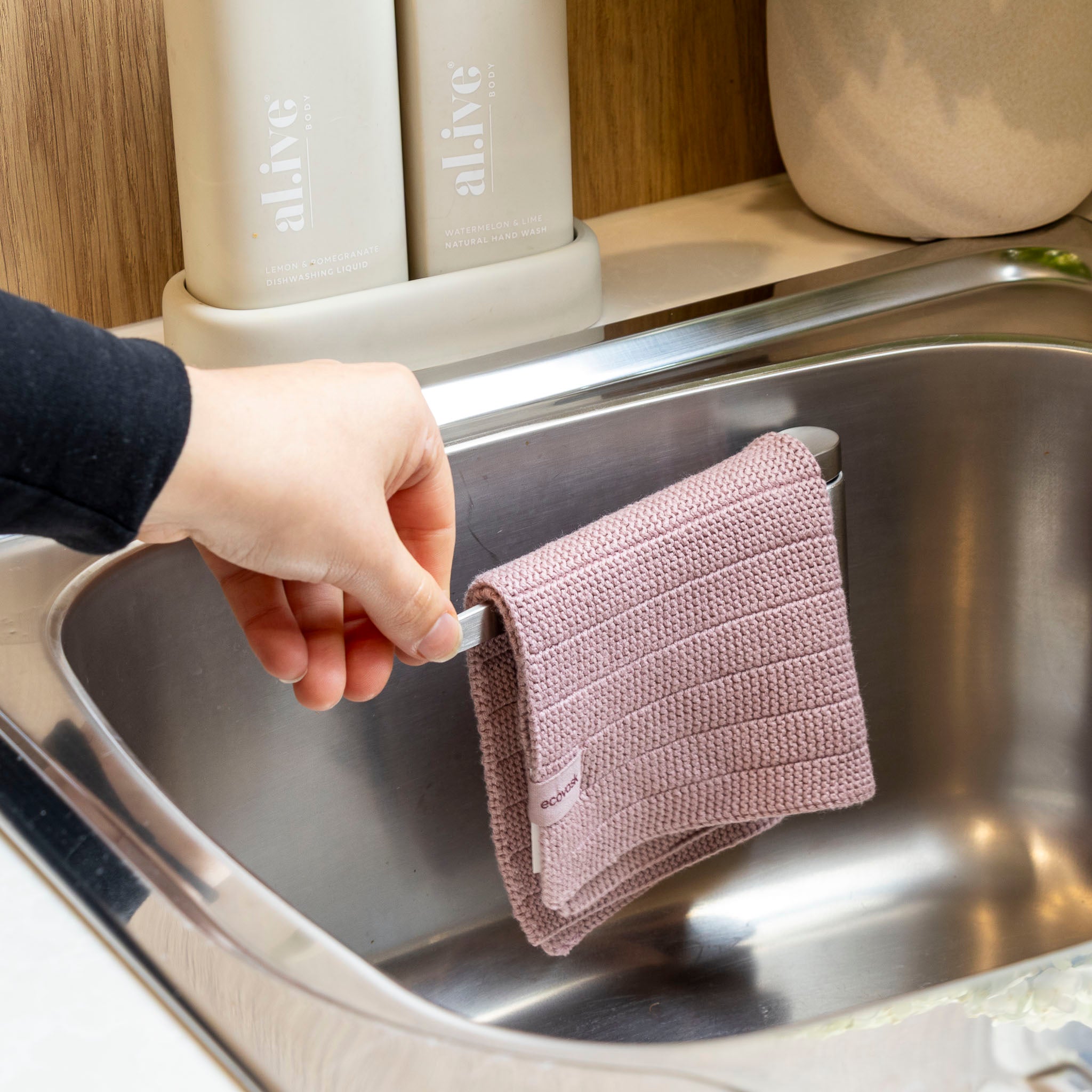 Magnetic Dish Cloth Holder -