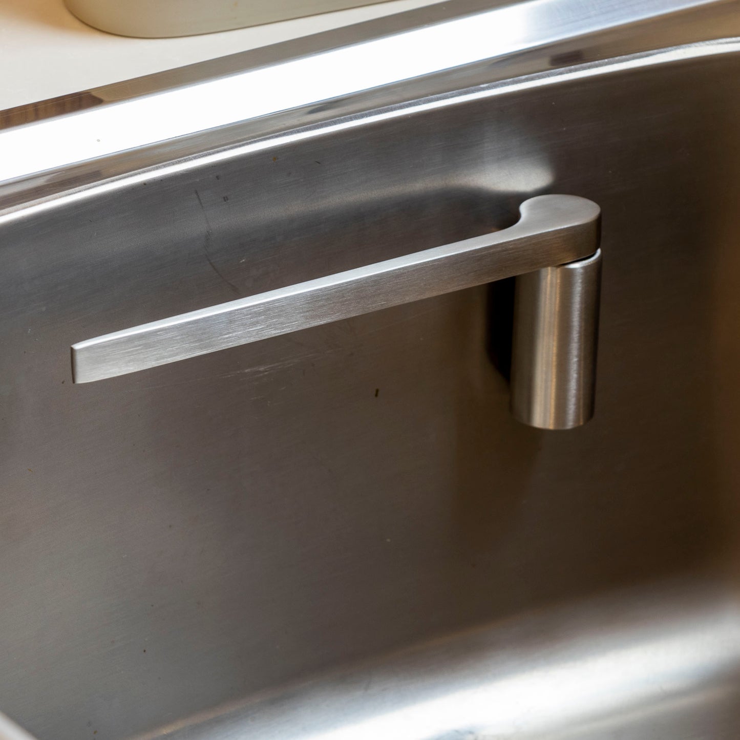 Magnetic Dish Cloth Holder -