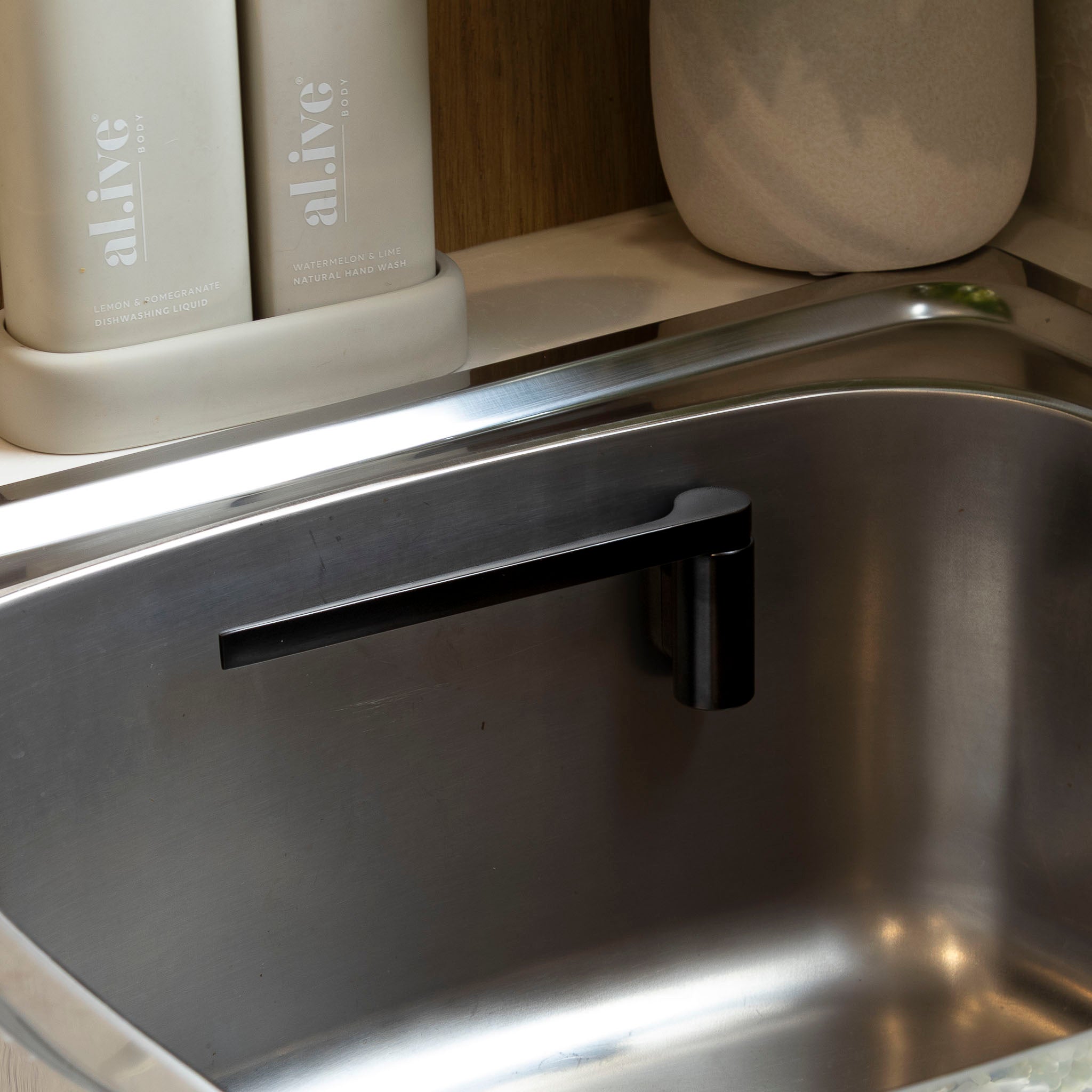 Magnetic Dish Cloth Holder -