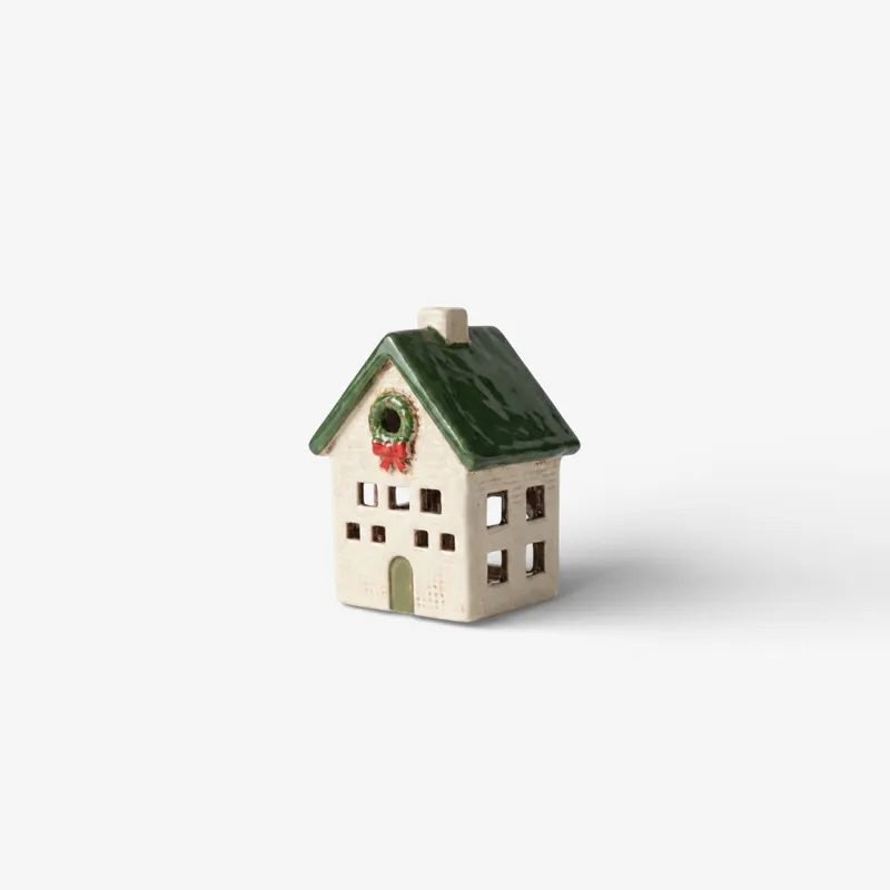 Nordgard Tea Light Cottage With Bow Wreath