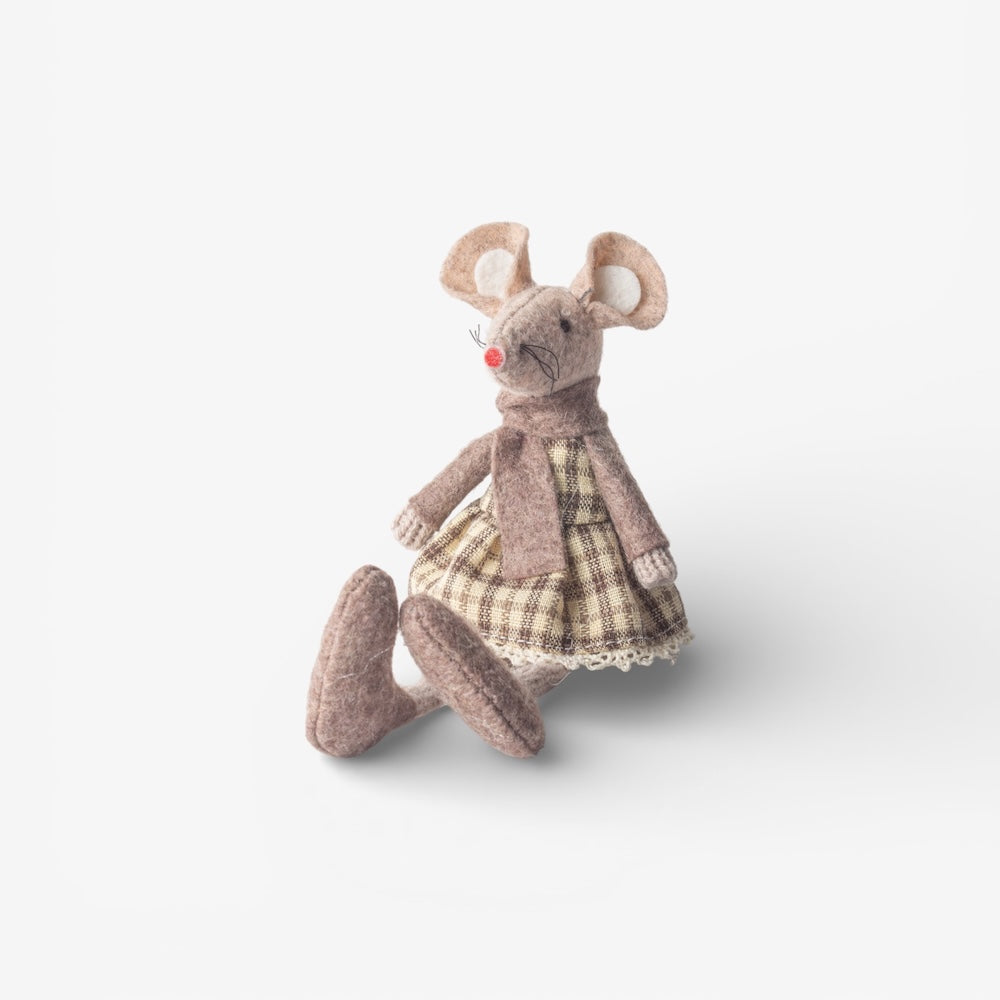 Brown Hilary Mouse Sitting