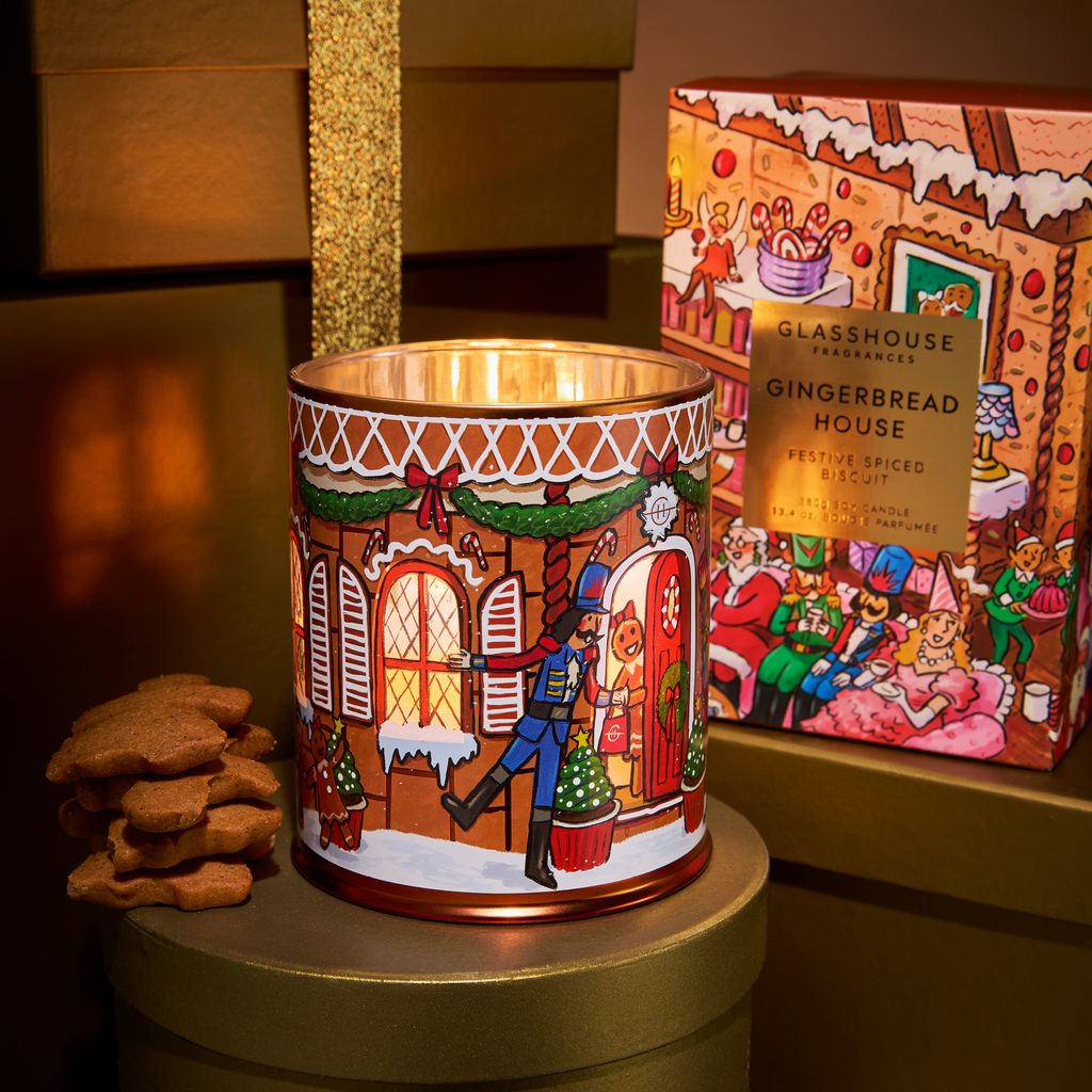 Gingerbread House - 380g Candle