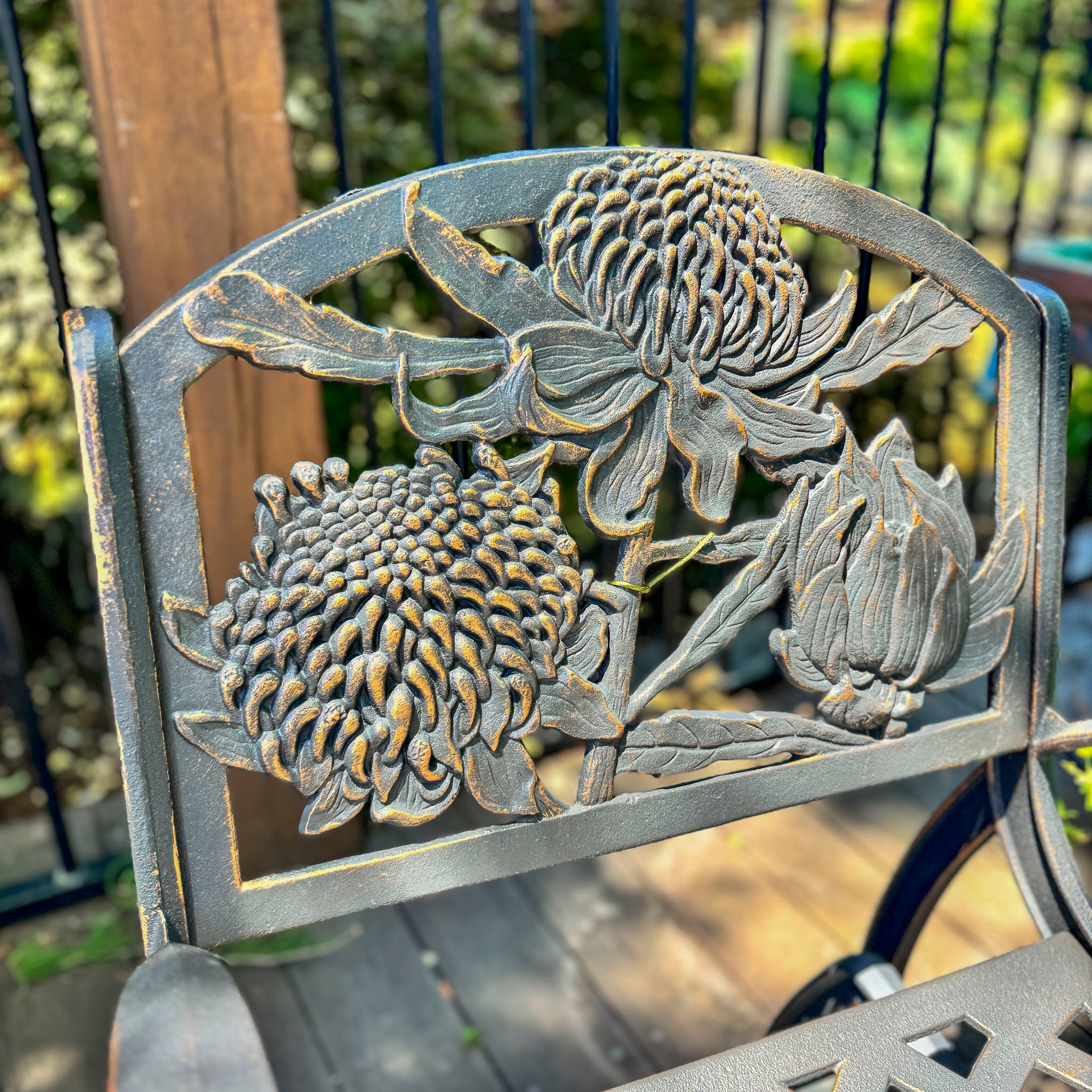 Cast Iron Glider Chair - Waratah