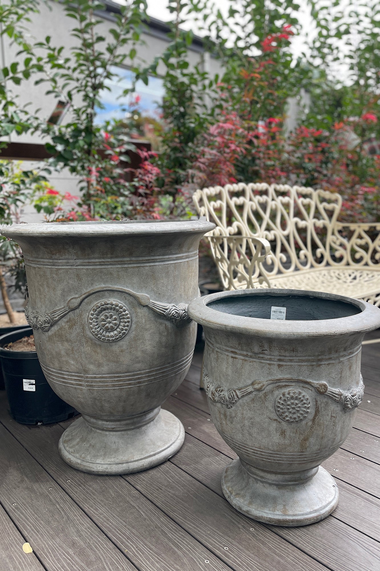 MetroLite Anduze Urn Stone Grey