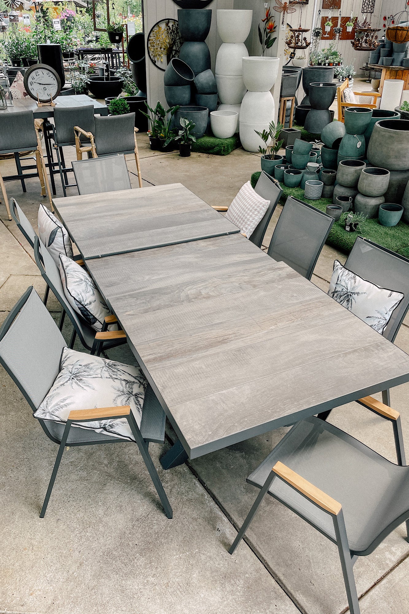 Memphis Extension Table - 205x265cm